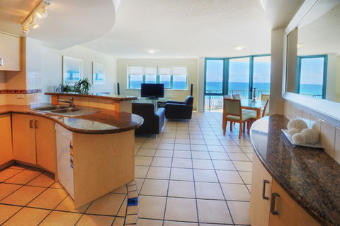 Grand Palais Beachside Resort - Surfers Gold Coast 2