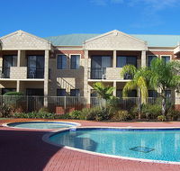 Country Comfort Inter City Perth Hotel  Apartments - Surfers Gold Coast