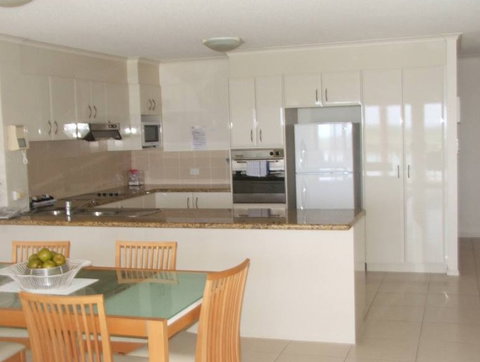 On The River Apartments - Surfers Gold Coast 1