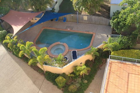 On The River Apartments - Surfers Gold Coast 2