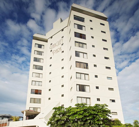 Langley Park Holiday Apartments - Surfers Gold Coast 0