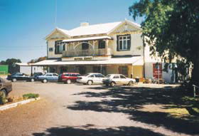 Arno Bay Hotel Motel - Surfers Gold Coast 0