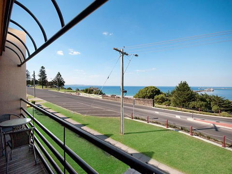 Centreport Units - Surfers Gold Coast 1