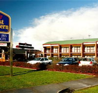 Taylors Lakes Hotel - Surfers Gold Coast
