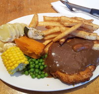West Ryde Hotel - Surfers Gold Coast