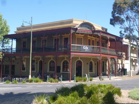 Rifle Brigade Hotel - Surfers Gold Coast 0