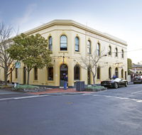 College Lawn Hotel - Surfers Gold Coast