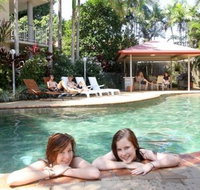 Cairns Reef Apartments and Motels - Surfers Gold Coast