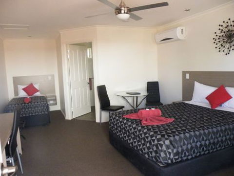 Hillston Motor Inn On High - Surfers Gold Coast 6