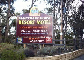 Sanctuary House Resort Motel - Healesville - Surfers Gold Coast 1