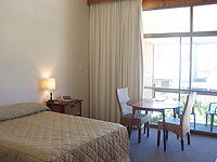Coonawarra Motor Lodge Motel - Surfers Gold Coast 2