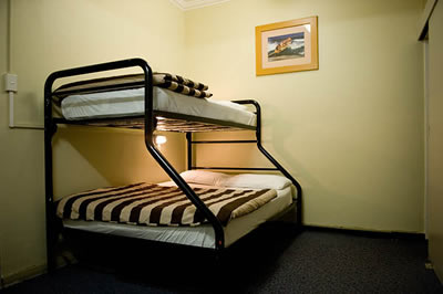 Westend Backpackers - Surfers Gold Coast 2