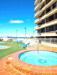 Breakers North Beachfront Apartments - Surfers Gold Coast 5