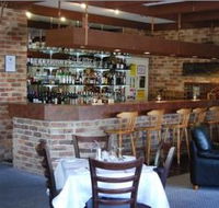 Deer Park Motor Inn - Surfers Gold Coast
