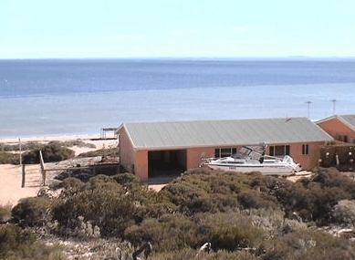 Ceduna Shelly Beach Caravan Park Cabins - Surfers Gold Coast 2