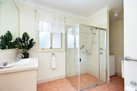 Beaches Serviced Apartments - Surfers Gold Coast 3