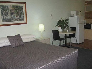 Paramount Motel And Serviced Apartments - Surfers Gold Coast 4
