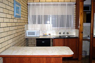 Coastal Comfort Motel - Surfers Gold Coast 1