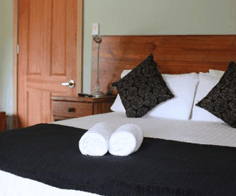 Tullah Lakeside Chalets - Surfers Gold Coast