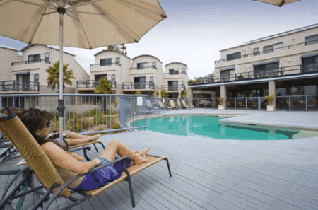 Corrigans Cove Apartments - Surfers Gold Coast 1