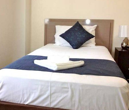 Lees Hotel Motel - Surfers Gold Coast 0