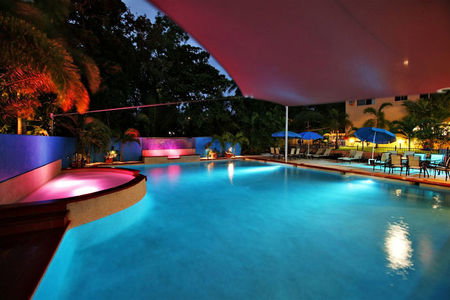 Central Plaza Port Douglas - Surfers Gold Coast 0