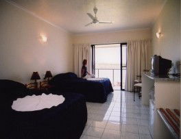 Hinchinbrook Marine Cove - Surfers Gold Coast 3