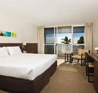 Mercure Hotel Harbourside Cairns - Surfers Gold Coast