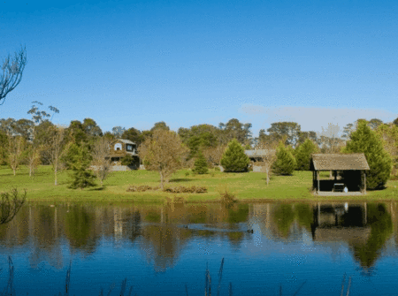 Sanctuary Park Cottages - Surfers Gold Coast
