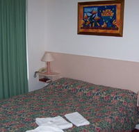 Rainbow Motel - Surfers Gold Coast