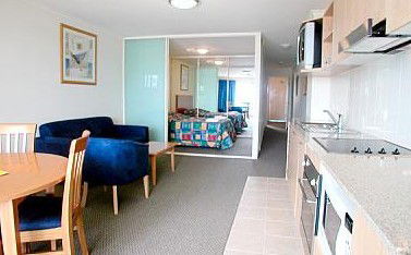 The Entrance Waldorf Apartments - Surfers Gold Coast 0