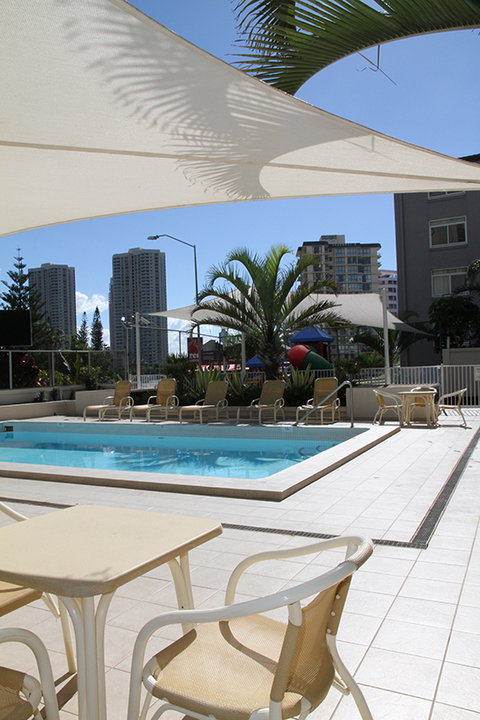 Hi Surf Beachfront Resort Apartments - Surfers Gold Coast 4