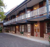 Montville Mountain Inn - Surfers Gold Coast