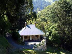 Bishops Adelaide Hills - The Waterfalls - Surfers Gold Coast 1