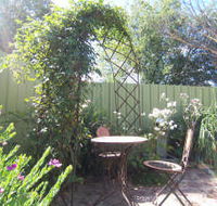 Robyn's Nest Country Cottages - Surfers Gold Coast
