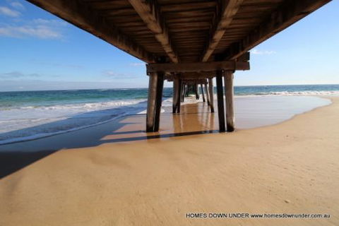 Homes Down Under - Surfers Gold Coast 5