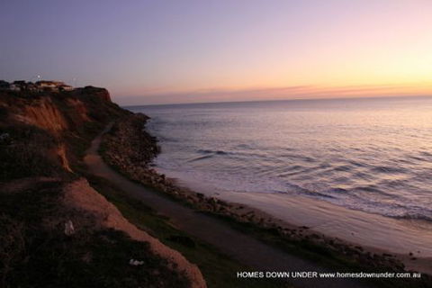 Homes Down Under - Surfers Gold Coast 8