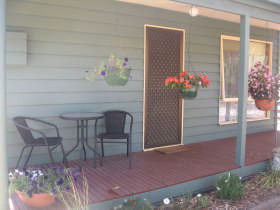 Waterfall Cottage - Surfers Gold Coast 0