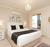 Tea Tree Manor - Surfers Gold Coast