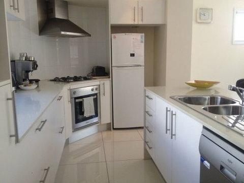 Short Stay Network - Surfers Gold Coast 2