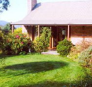 Canowindra Cottage - Surfers Gold Coast