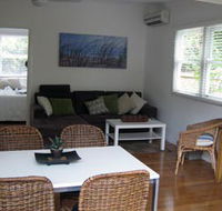 Seaside Cottage - Surfers Gold Coast