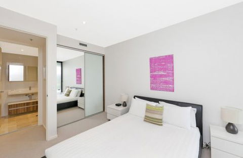 Astra Apartments Canberra - Surfers Gold Coast 0