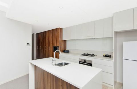 Astra Apartments Canberra - Surfers Gold Coast 1