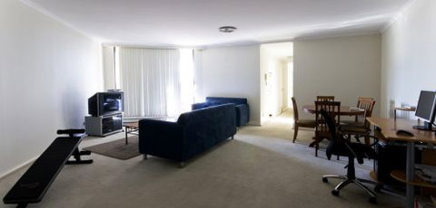 Austay Accommodation - Surfers Gold Coast 0