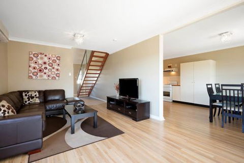 Eden Holiday Rentals - Surfers Gold Coast 3