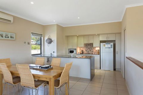 Eden Holiday Rentals - Surfers Gold Coast 5