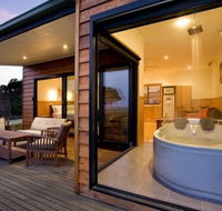 Coastal View Cabins - Surfers Gold Coast