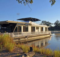 Houseboat Heaven - Surfers Gold Coast