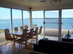 Coorong Beach House - Surfers Gold Coast 0